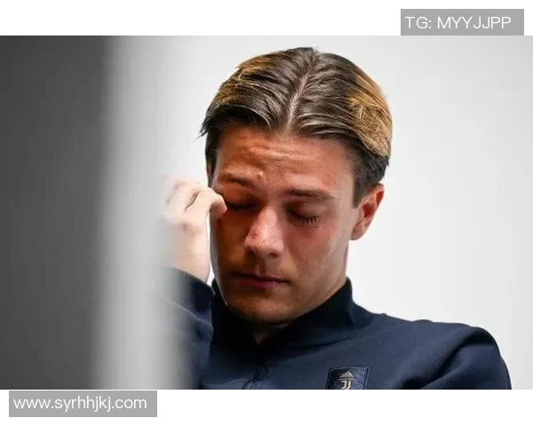 足球明星因恐惧坐飞机而苦恼如何克服心理障碍重返赛场