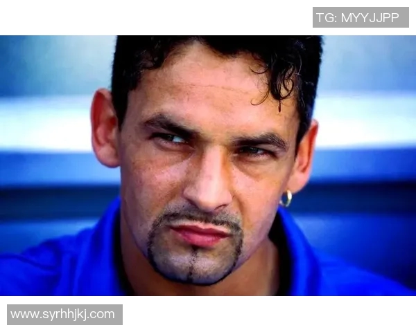 全球足球界的十位传奇明星及其辉煌成就回顾