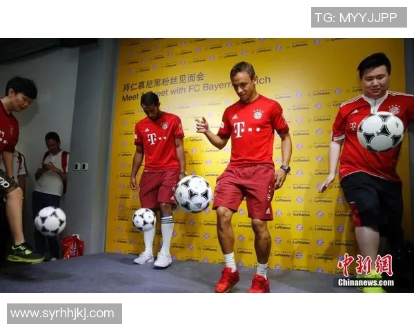 足球明星与粉丝亲密互动的温馨瞬间回顾与分享