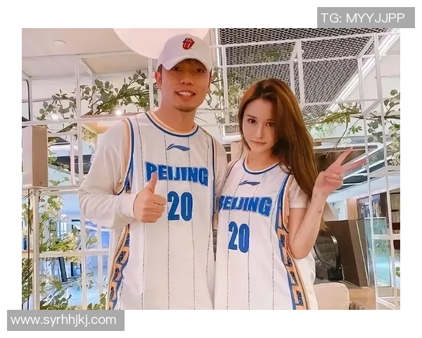 国足太太团的温暖陪伴与支持展现了体育背后的坚强力量与无私奉献精神